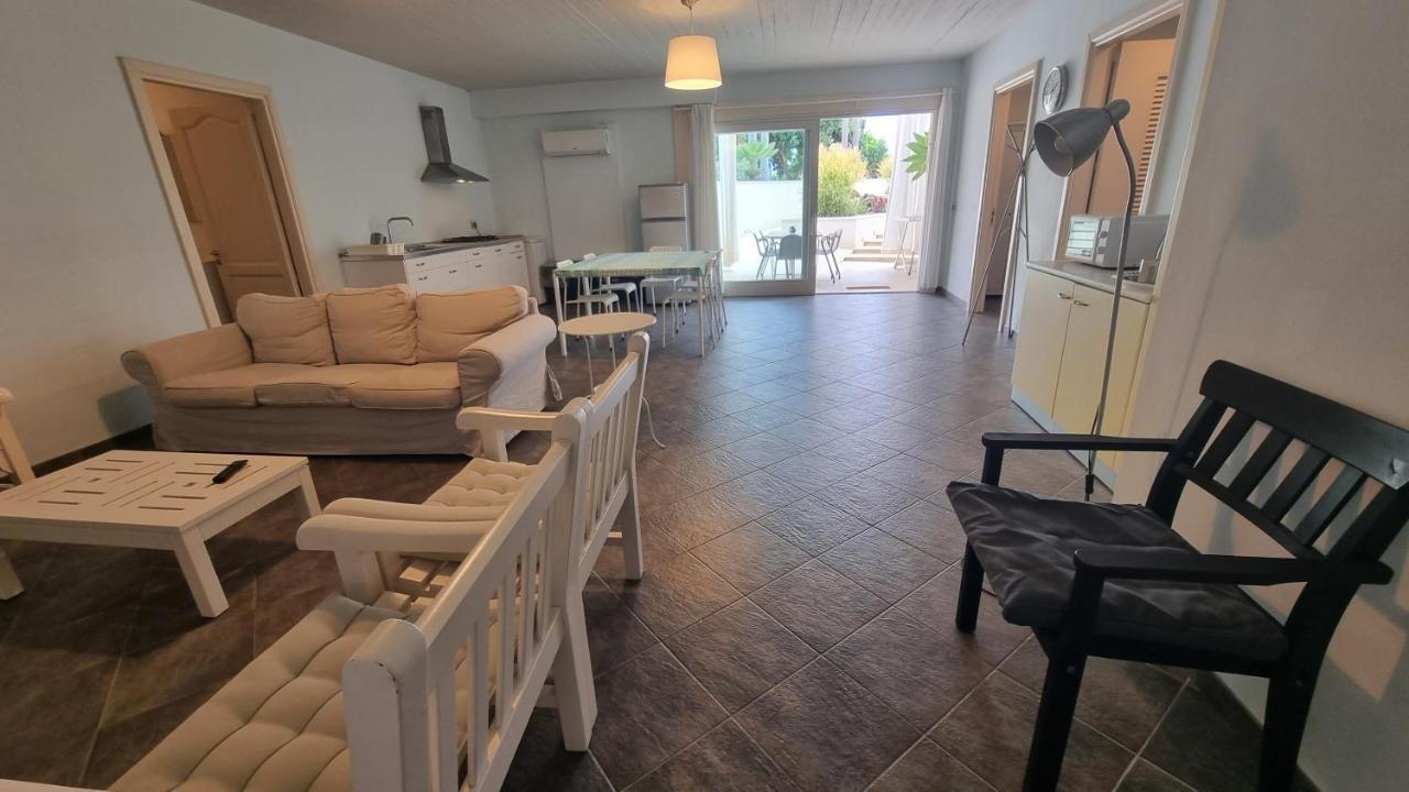 סירקוזה Villa Bismarkia מראה חיצוני תמונה